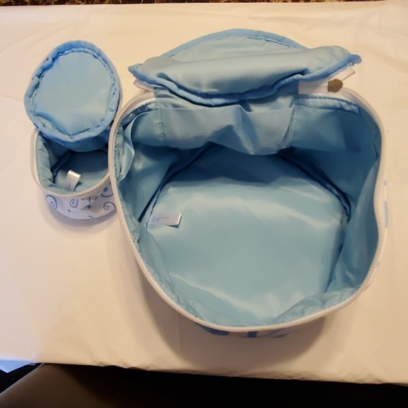 Set of (2) Avon Cosmetic Bags - Picture 2 of 8